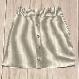 Abercrombie & Fitch Size XS Striped A-Line Skirt Button Front Detail Tan & White